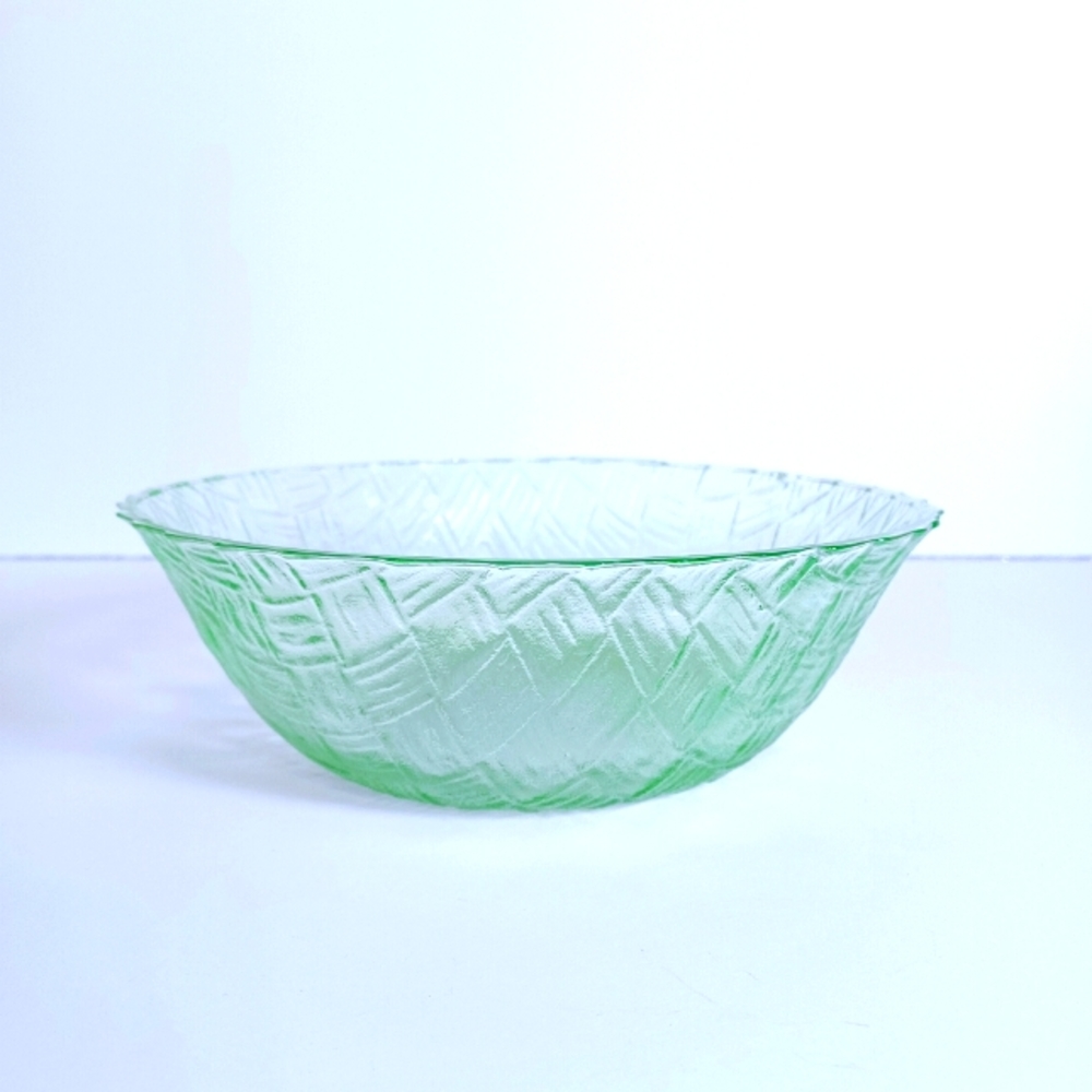 Vintage Indiana Glass Green Depression Basket Weave Bowl